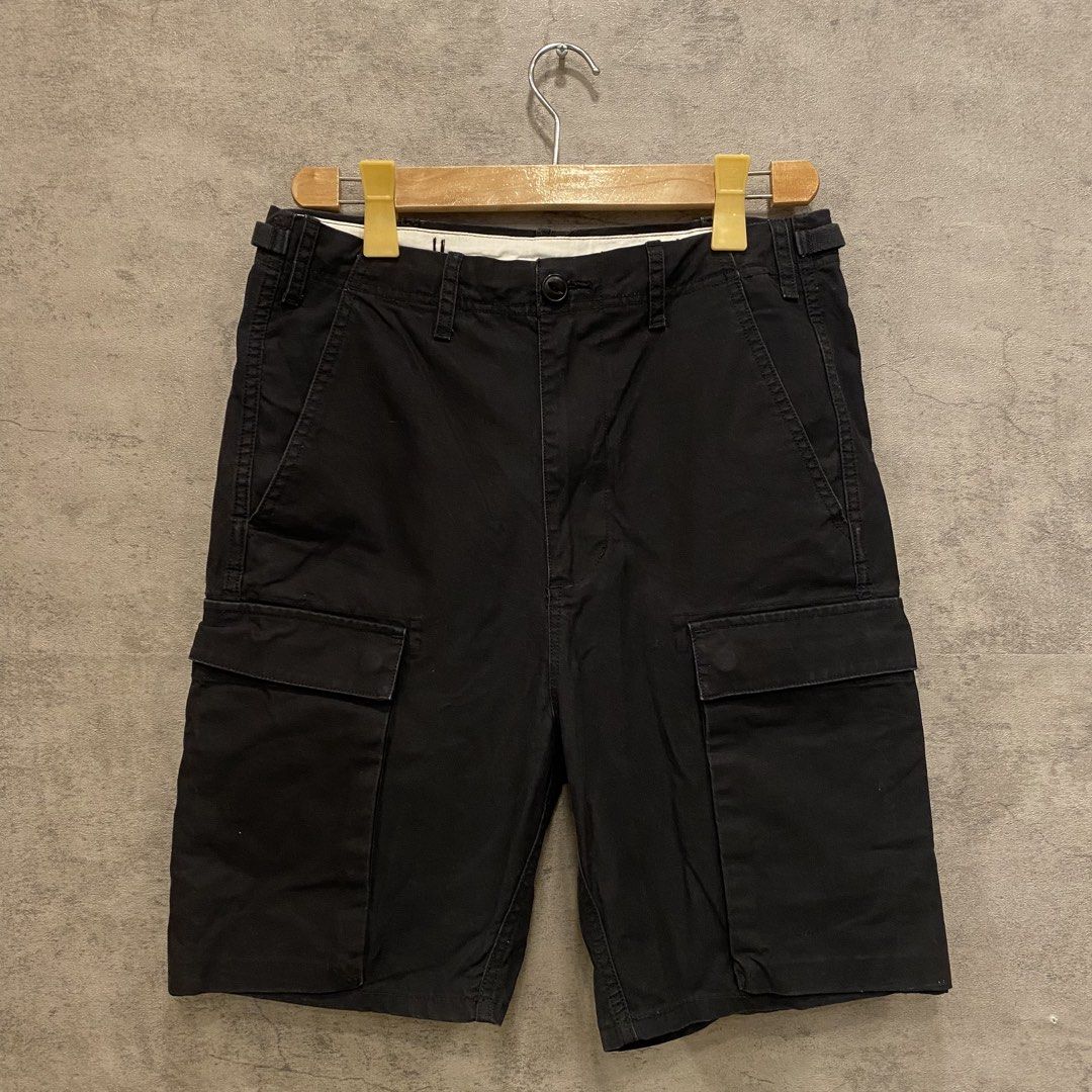 Carhartt Troop Short (Category: Shorts) located in Quezon City. Submitted by rebirthalley (Listing ID 1464847325, Image 1). Description: Width-31 Length-21.5 Frontrise-13 Inseam-7.5 Leg opening-9.5 Excellent Condition No flaws.