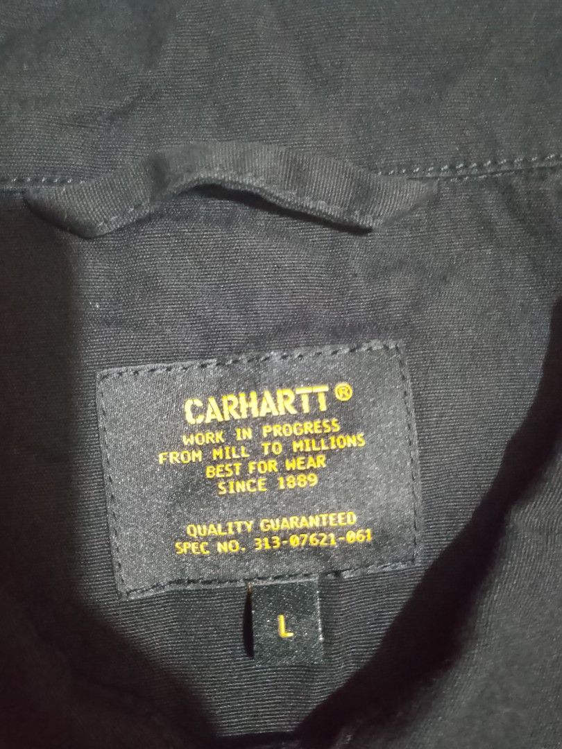 Carhartt wip jacket black (Category: Coats, Jackets and Outerwear) located in Manila. Submitted by modern-market (Listing ID 1464775759, Image 2). Description: Carhartt wip jacket black size:large on tag W:24.5 L:29 as new condition no issue.