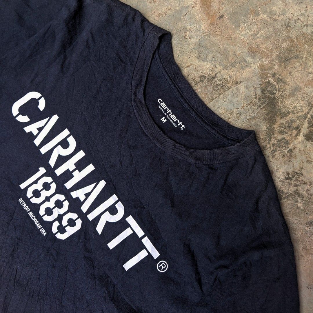 Carhartt WIP (M) (Category: Formal Shirts) located in Ozamiz City. Submitted by drithrft (Listing ID 1464876361, Image 3). Description: Dimensions (inches) Width - 20 Length - 27 Condition - 8.5/10 Issue - color fade on shoulder area (last two pics).