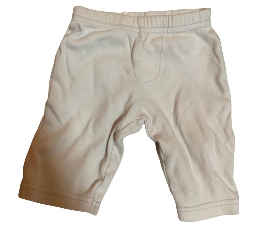 Carter's Newborn pants bundle 3 pack (Category: Babies & Kids Fashion) located in Manila. Submitted by iyahmarcaida (Listing ID 1464883959, Image 3). Description: - Set of 3 versatile baby pants - Includes grey monster design, red Christmas Santa, and light blue - Willing to send more videos and photos.
