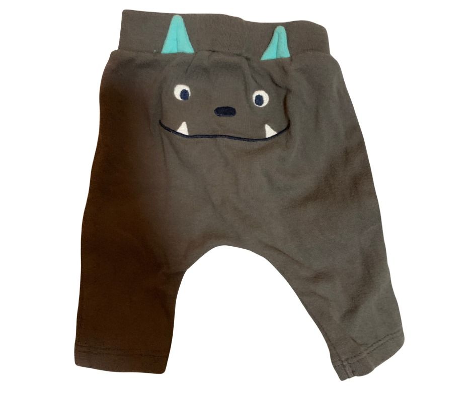Carter's Newborn pants bundle 3 pack (Category: Babies & Kids Fashion) located in Manila. Submitted by iyahmarcaida (Listing ID 1464883959, Image 1). Description: - Set of 3 versatile baby pants - Includes grey monster design, red Christmas Santa, and light blue - Willing to send more videos and photos.