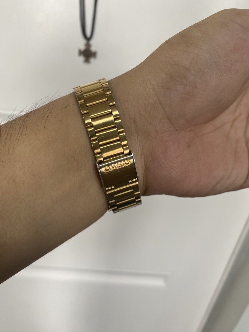 Casio DB-380 Data Bank Gold Digital Watch (Category: Men's Watches) located in Pasig City. Submitted by silentgem-ac4d (Listing ID 1464920672, Image 2). Description: Nabili sa Time Depot for P5295 Declutter.