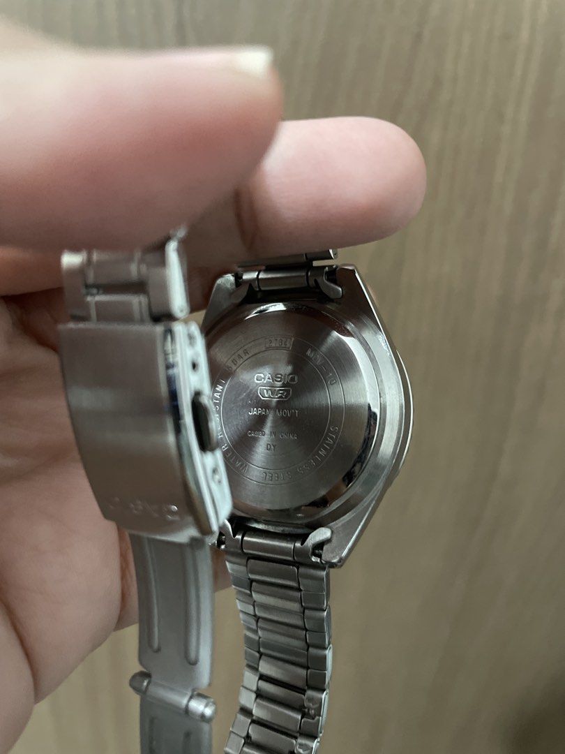 Casio Pepsi Bezel Diver Watch MDV-10 (Category: Men's Watches) located in Taguig. Submitted by wisefire_d1567e (Listing ID 1464854545, Image 3). Description: - Brand: Casio Quartz Watch - Bezel: Iconic red and blue Pepsi bezel - Dial: Black dial with date window at the 3 o'clock position - Case & Bracelet: Stainless steel case with matching steel bracelet and signed fold-over clasp - Water Resistance: Up to 50 meters - Case Back: Screw-down case 