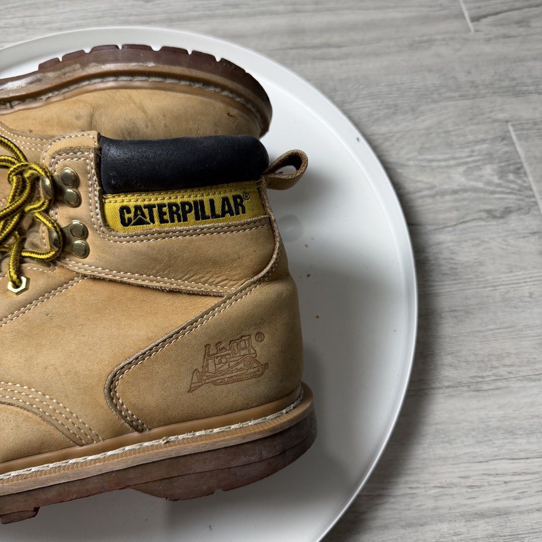 Caterpillar Boots (Category: Boots) located in Valenzuela. Submitted by wornagainstudios (Listing ID 1464827171, Image 3). Description: .