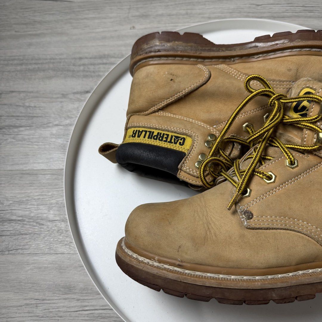 Caterpillar Boots (Category: Boots) located in Valenzuela. Submitted by wornagainstudios (Listing ID 1464827171, Image 2). Description: .