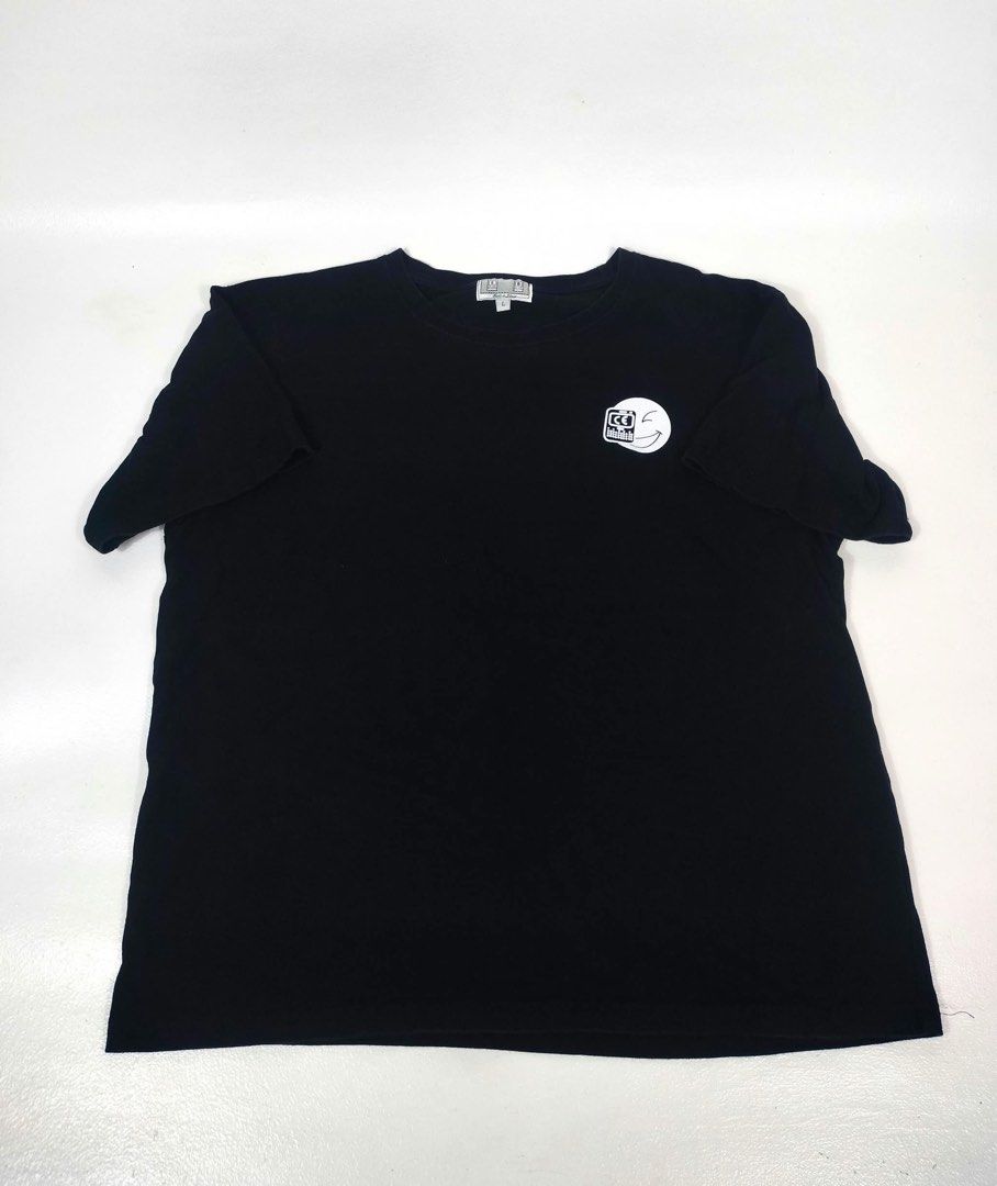 Cav Empt Graphic Print Black T-Shirt (Category: Tshirts & Polo Shirts ) located in Manila. Submitted by naphthrift (Listing ID 1464864945, Image 2). Description: Cav Empt Tshirt Condition : Verygood Size : Large Dimension : 22 x 26 📌 - Brand: Cav Empt - Color: Black - Size: Large (Made in Japan) - Design: Small winking face graphic on chest, large architectural diagram graphic on back - Material: Heavy cotton with great drape - Condition: Normal