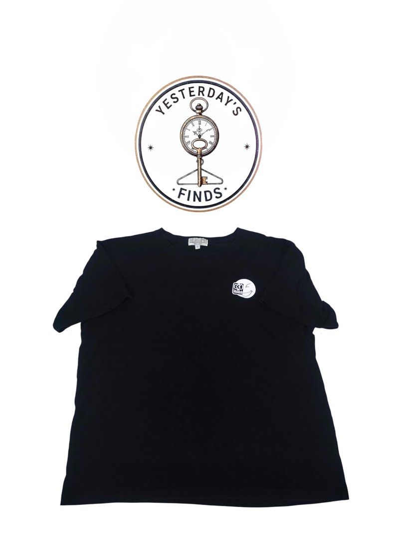 Cav Empt Graphic Print Black T-Shirt (Category: Tshirts & Polo Shirts ) located in Manila. Submitted by naphthrift (Listing ID 1464864945, Image 1). Description: Cav Empt Tshirt Condition : Verygood Size : Large Dimension : 22 x 26 📌 - Brand: Cav Empt - Color: Black - Size: Large (Made in Japan) - Design: Small winking face graphic on chest, large architectural diagram graphic on back - Material: Heavy cotton with great drape - Condition: Normal