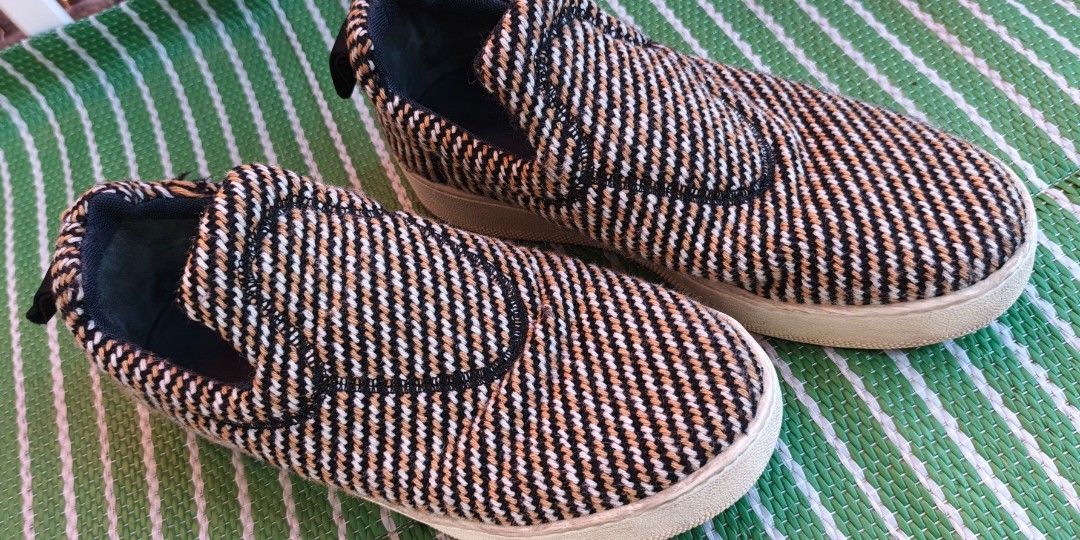 Celine Tweed Slip-On Sneakers (Category: Shoe inserts) located in Polomolok. Submitted by dkljapansurplus (Listing ID 1464798459, Image 3). Description: Celine Tweed Slip-On Sneakers Size: 38, from japan In a good condition.