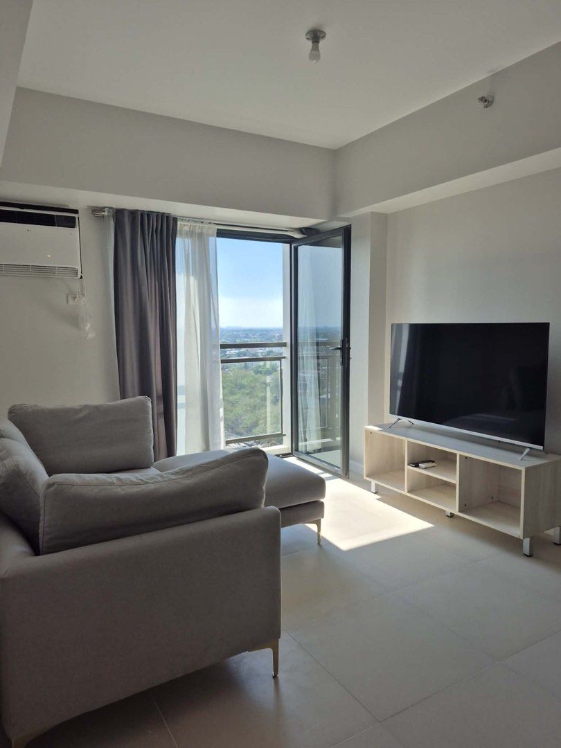 Cerca Viento for rent (Category: Apartments & Condos) located in Manila. Submitted by jeromeasuncion (Listing ID 1464774839, Image 2). Description: 52sqm 17th Floor New With parking 1BR With storage/ AC unit/ Sofa/Bed and TV/ Micowave and Ref P40,000/monthly Lowest rate in the market.