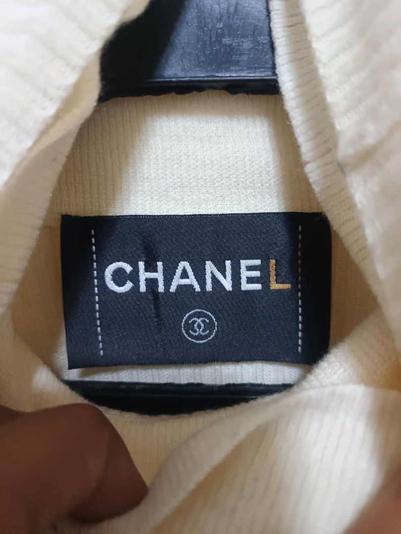 CHANEL (Category: Longsleeves) located in Dasmarinas. Submitted by jessputrages (Listing ID 1464929927, Image 3). Description: For sale Chanel Excellent condition No issue 1500 plus shipping fee Pm for more details.