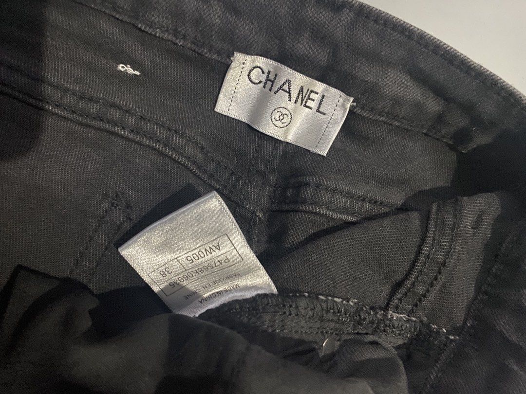 Chanel Flared Jeans (Category: Jeans) located in Jamindan. Submitted by suecyyythrift (Listing ID 1464909099, Image 3). Description: Chanel Flared Jeans 28-30 Waist 33 Length 10 Hem Excellent Condition No Flaws.