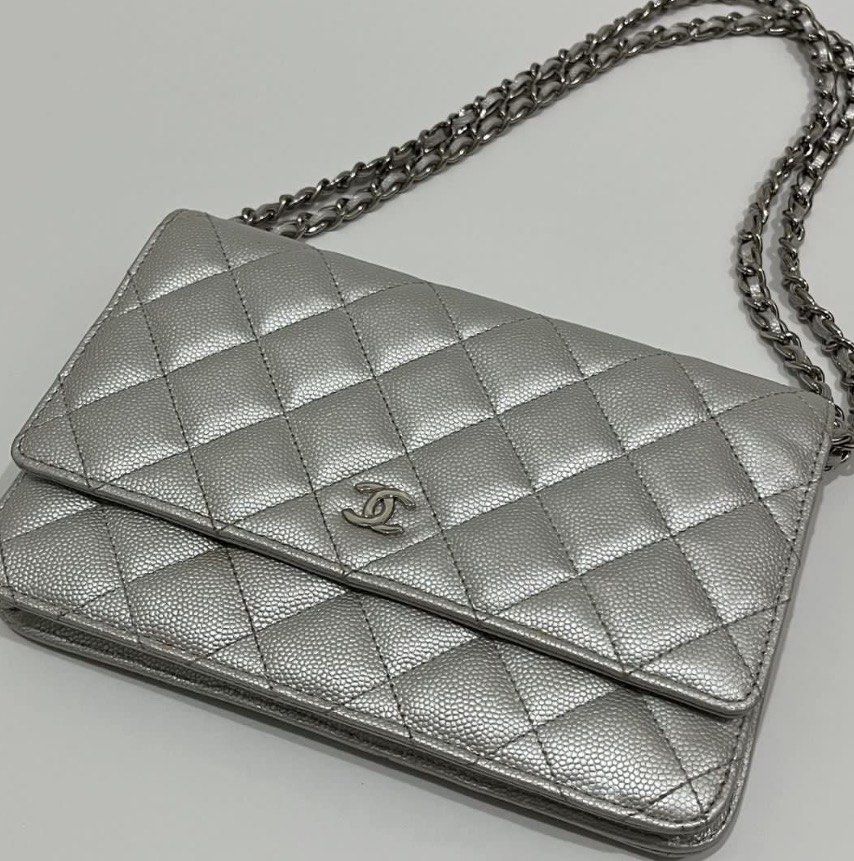 Authentic Chanel Metallic Silver Caviar Leather Mini Messenger Shoulder Bag (Category: Everything Else Others) located in Muntinlupa City. Submitted by thevintageeditbyashley (Listing ID 1464888424, Image 3). Description: -Bought in QOO store in Tokyo, Japan. -Authentic with searchable hologram sticker and inclusion of authenticity card. -Rfs: Not my style anymore -No dustbag or box anymore -No flaws, just has some cleanable dirt inside the bag .