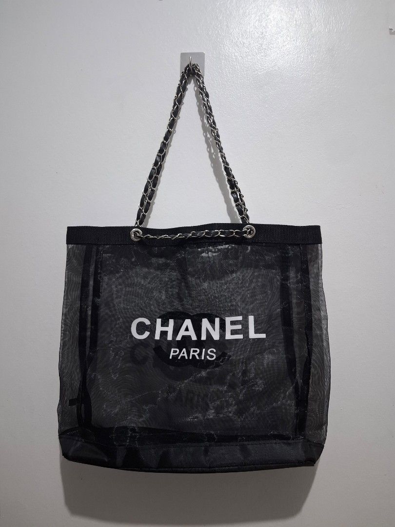 Chanel tote bag (Category: Tote Bags) located in Tarlac. Submitted by christopher.24 (Listing ID 1464872140, Image 2). Description: excellent condition.