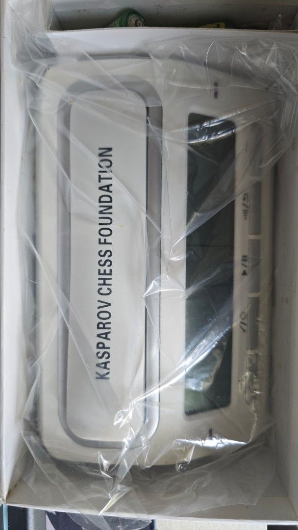 Chess Clock Timer (Category: Board Games & Puzzles) located in Singapore. Submitted by vincentxu (Listing ID 1464823595, Image 1). Description: New and un opened, instruction manual and batteries inside.