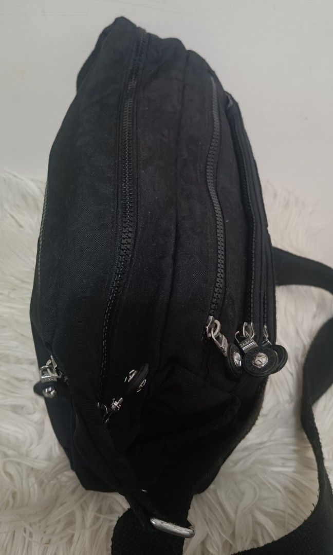 Chibao Nylon Sling bag (Category: Cross-body Bags) located in Davao. Submitted by naxarugal (Listing ID 1464880648, Image 3). Description: ukay source no issue size length 11 inches width 3.5 inches height 7.5 inches.