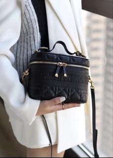 （分類：）位於 。 由 luxiousbag 提交（商品編號 1464936541，圖片 1）。簡介： 。