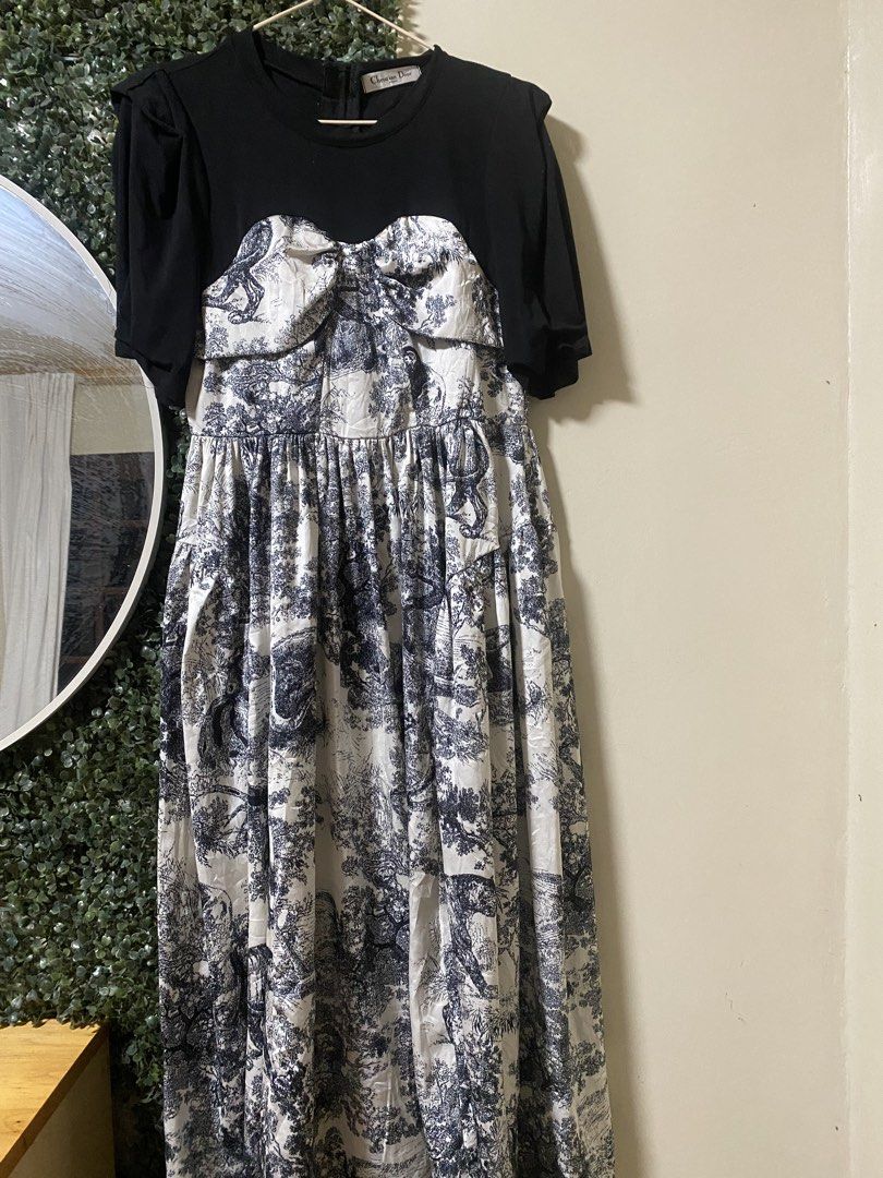 Christian dior dress (Category: Luxury Apparel) located in Manila. Submitted by avathriftedcloset (Listing ID 1464884787, Image 1). Description: Small- medium.