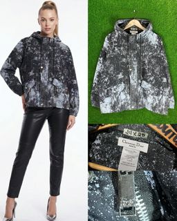 (Category: ) located in . Submitted by luxurygarments (Listing ID 1464826385, Image 1). Description: .