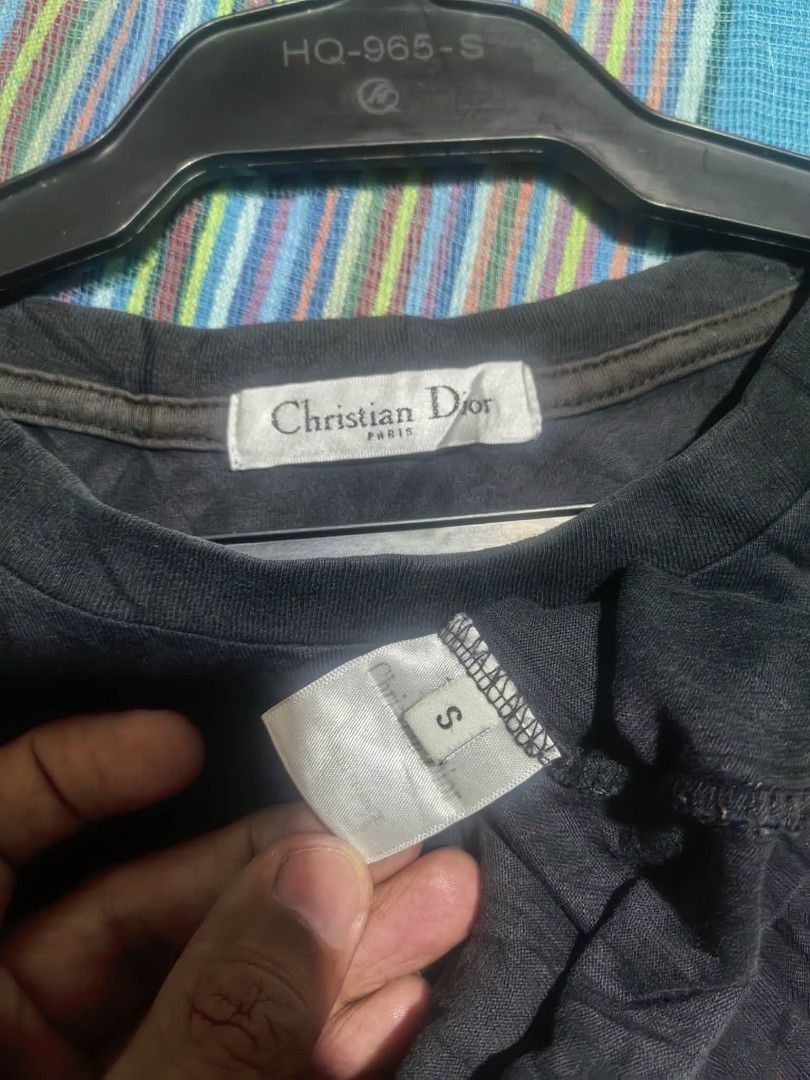 Christian dior tshirt (Category: Tshirts & Polo Shirts ) located in Daet. Submitted by thriftnidiegz (Listing ID 1464919101, Image 3). Description: verygood condition no crack print L-29 W-23.5 need wash fresh from bale.
