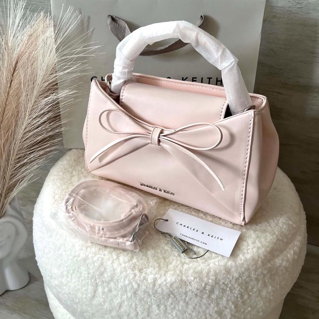 C&K Hazel Bow Panelled Top Handle Bag (Category: Cross-body Bags) located in Bulacan. Submitted by mykakarizza (Listing ID 1464962557, Image 2). Description: NEW✨✨ ₱750 onlyy C&K Hazel Bow Panelled Top Handle Bag Width 20 cm Depth 7 cm Height 12.5 cm Add paperbag 100 ─── ✦ ─── ✦ ─── ✦ ─── ✦ ─── 🛍️ LOOKING FOR MORE RESELLERS 🛍️ ✨ Buy 3 pcs of ANY items — FREE SHIPPING NA!🚚 ✨ Buy 10 items → FREE SF + ₱50 OFF EACH! 💖 PM us for 30 pcs & up WS 🤍 