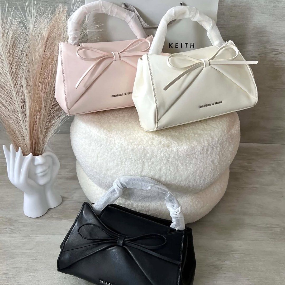 C&K Hazel Bow Panelled Top Handle Bag (Category: Cross-body Bags) located in Bulacan. Submitted by mykakarizza (Listing ID 1464962557, Image 1). Description: NEW✨✨ ₱750 onlyy C&K Hazel Bow Panelled Top Handle Bag Width 20 cm Depth 7 cm Height 12.5 cm Add paperbag 100 ─── ✦ ─── ✦ ─── ✦ ─── ✦ ─── 🛍️ LOOKING FOR MORE RESELLERS 🛍️ ✨ Buy 3 pcs of ANY items — FREE SHIPPING NA!🚚 ✨ Buy 10 items → FREE SF + ₱50 OFF EACH! 💖 PM us for 30 pcs & up WS 🤍 