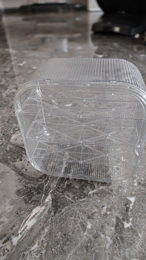 Clear Plastic Stackable Storage Boxes Set (Category: Storage Boxes & Baskets) located in Kuala Lumpur. Submitted by kelvini8i (Listing ID 1464841309, Image 1). Description: - 6 sets acrylic transparent display box with 3 tier base with or without (suitable for display toys) - Modular and stackable to save space - Transparent body allows you to see contents at a glance - Ideal for organizing cosmetics, craft supplies, and small items.