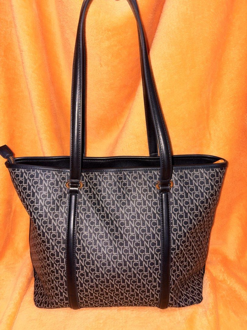 Cln tote (Category: Shoulder Bags) located in Cebu City. Submitted by zarafindss_24 (Listing ID 1464906708, Image 2). Description: Only small flaws inside the bag. With dustbag. Has no paper bag. .