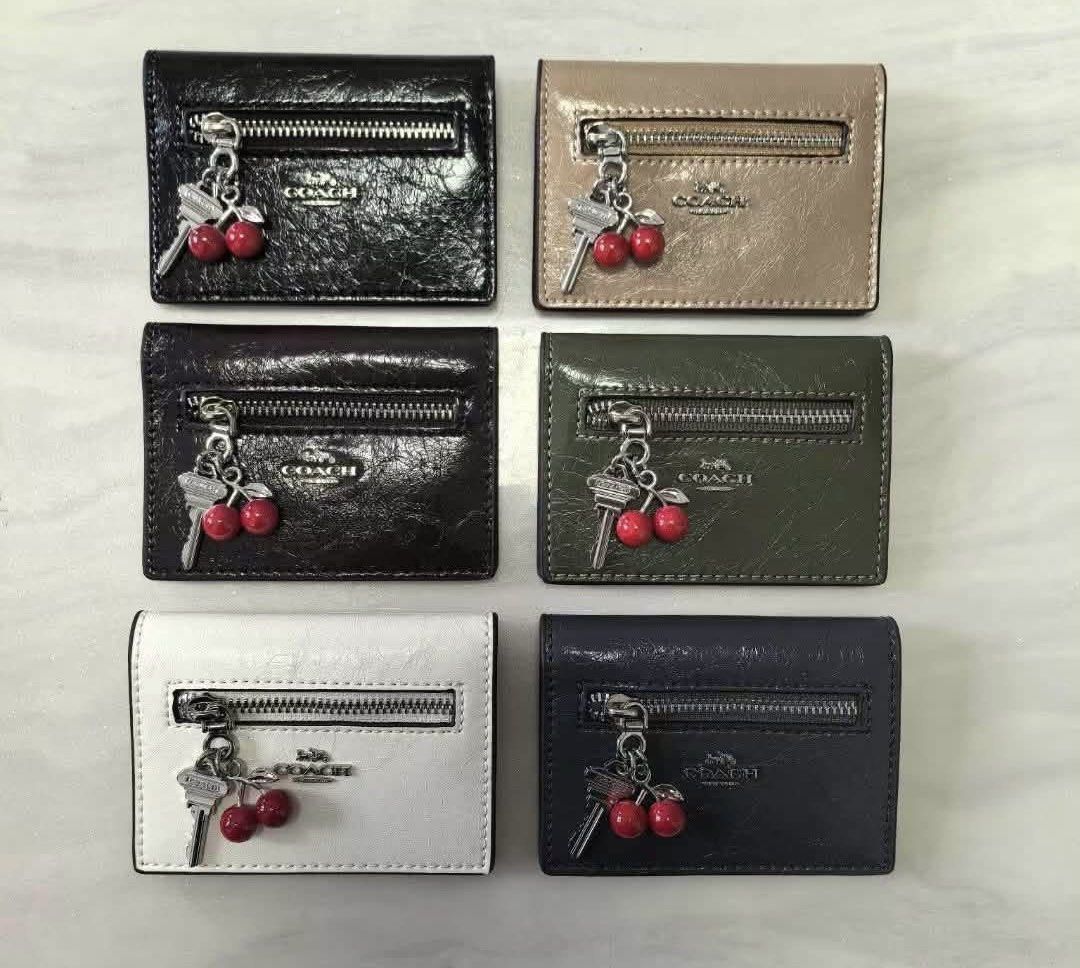 Coach Card Case With Charm (Category: Wallets & Card holders) located in Manila. Submitted by btdcbagtrendsdcapul.2 (Listing ID 1464890732, Image 1). Description: Inclusion: Tag, Box ,Carecard, Paper Bag, Dustbag, Limited stocks only 📩 Dm for inquiries .