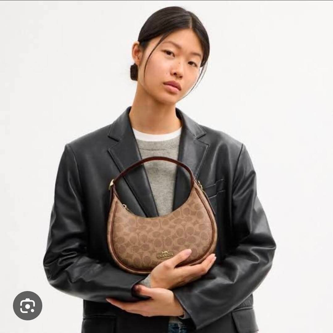 Coach Emily in brown tan (Category: Shoulder Bags) located in Bauang. Submitted by chictine (Listing ID 1464929734, Image 3). Description: Coach Emily in brown tan brandnew and sealed guaranteed original or moneyback source from US ✅Open for lay-away ✅Cop/Cod accepted with minimal dp courier: jnt/lbc location: La Union.