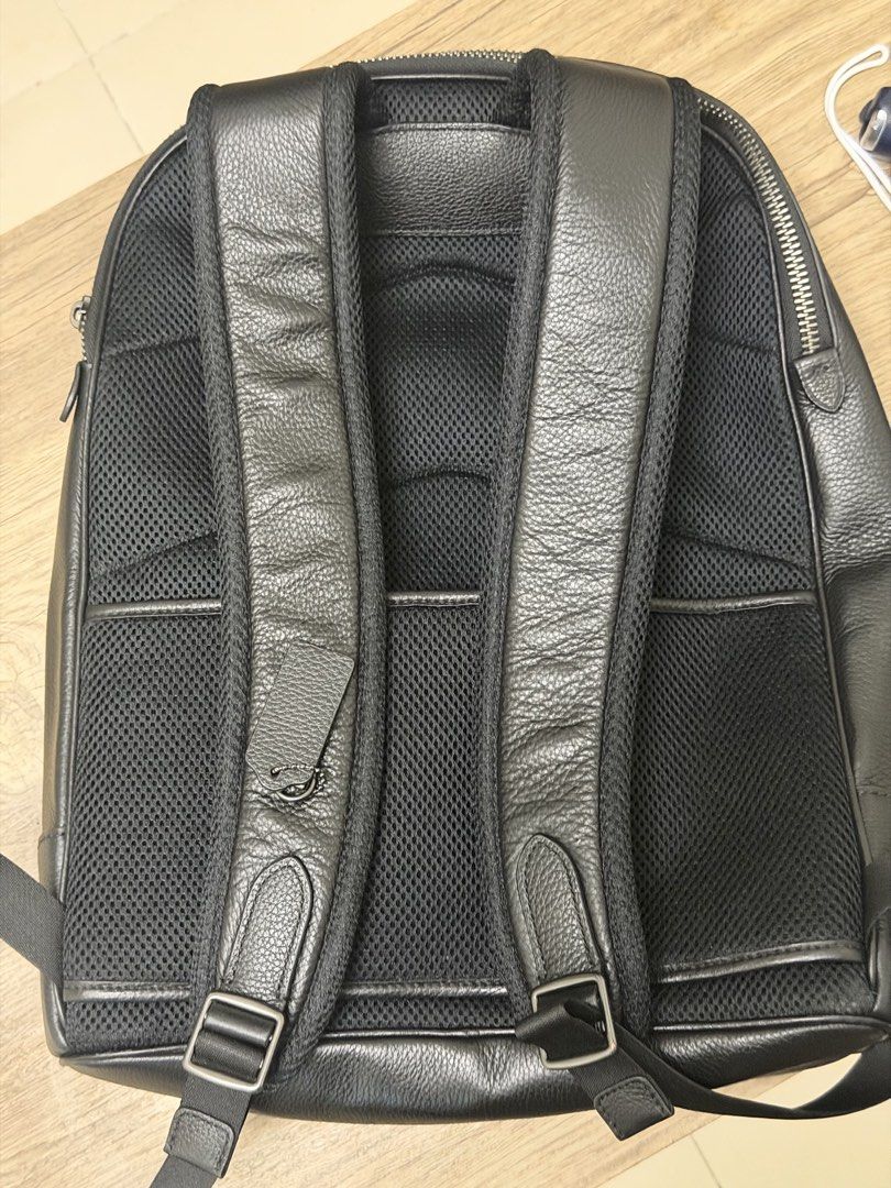 COACH ETHAN BACKPACK IN BLOCKED SIGNATURE CANVASS ORIGINAL (Category: Backpacks) located in Pasig City. Submitted by glenlopez_randomthings (Listing ID 1464918921, Image 2). Description: COACH ETHAN BACKPACK IN BLOCKED SIGNATURE CANVASS ORIGINAL RFS: declutter Bought this in Japan last 2024 for around 25k but originally 35k++ discounted ko na sya nabili. Though sa Japan sya, made in the Philippines ung nasa loob ng bag but found out na minanufact
