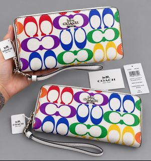 (Category: ) located in . Submitted by pinkykeenshop (Listing ID 1464898163, Image 1). Description: .
