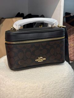 (Category: ) located in . Submitted by bagsboutiqueph (Listing ID 1464967474, Image 1). Description: .
