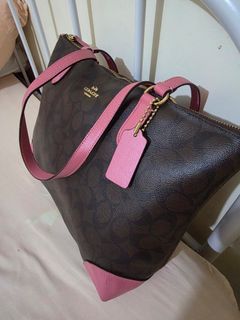(Category: ) located in . Submitted by closetnqueens (Listing ID 1464865480, Image 1). Description: .