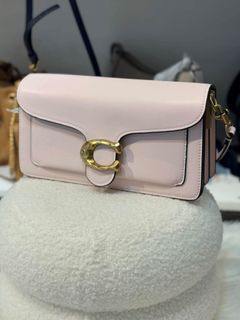 (Category: ) located in . Submitted by bagsboutiqueph (Listing ID 1464967411, Image 1). Description: .