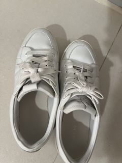 （分類：）位於 。 由 declutterzone 提交（商品編號 1464770257，圖片 1）。簡介： 。