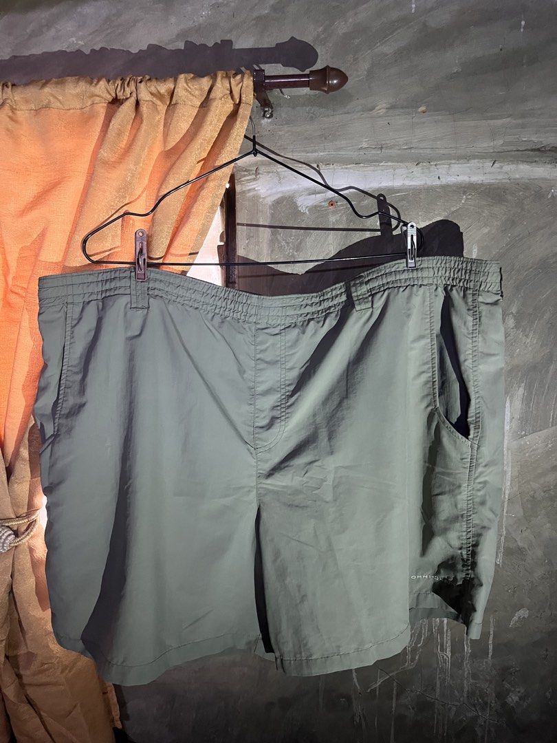 Columbia PFG Shorts (Category: Shorts) located in Quezon City. Submitted by yaboypong (Listing ID 1464824738, Image 1). Description: 23w (can be pulled to 16W) 15LO 18L.