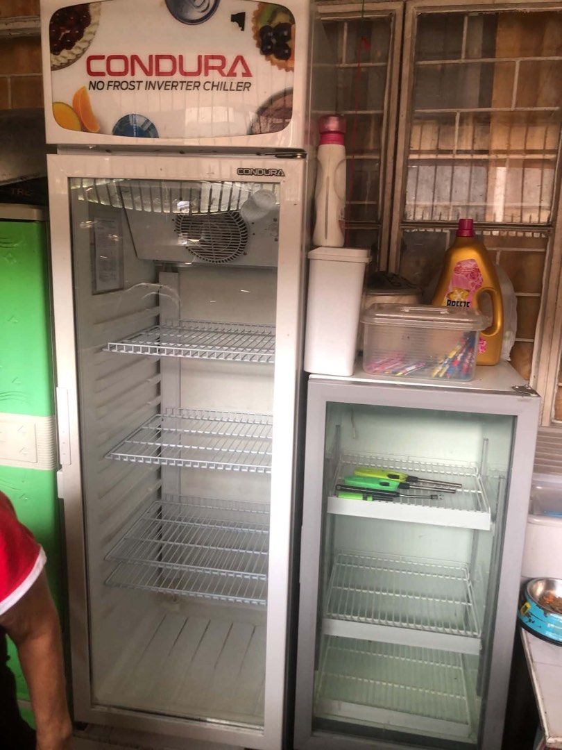 Condura CBC283RI (Inverter) (Category: Refrigerators and Freezers) located in Manila. Submitted by ricnic (Listing ID 1464833100, Image 2). Description: • Capacity & Volume: Gross volume of 10.0 cu. ft. (283L) with a net storage volume of 9.0 cu. ft. (255L). • Energy Consumption: Uses a Negosyo Inverter Compressor drawing 150W of rated power. Its estimated energy consumption is approximately 1.49 kWh/24hr. Last June 2024 lang nabili. Ginamit sa t