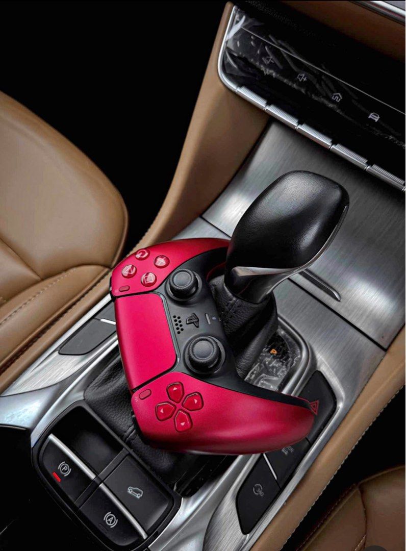 CONTROLLER PS5 (Category: PlayStation) located in Kuala Lumpur. Submitted by cyznsupply (Listing ID 1464839973, Image 2). Description: CONTROLLER PS5 Colour Volcanic Red New box No fault at All Pm me.
