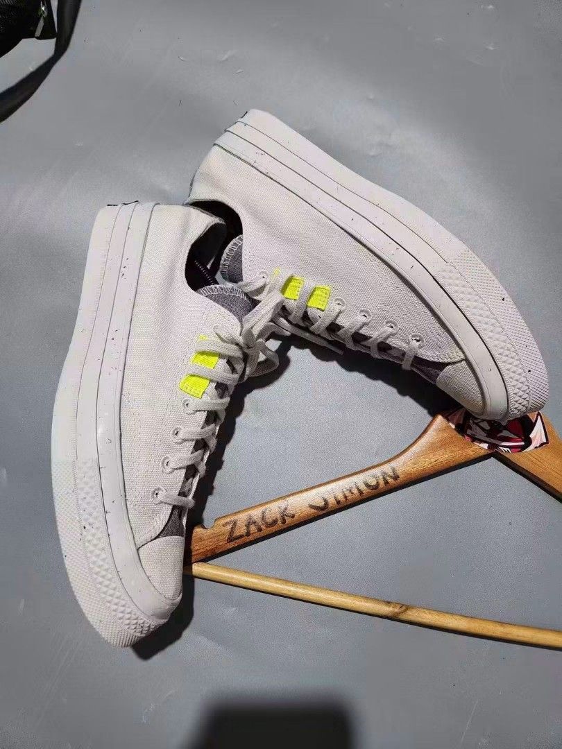 CONVERSE 70's (Category: Sneakers) located in General Santos City (Dadiangas). Submitted by alzacksimo35414 (Listing ID 1464843948, Image 3). Description: 1,500 +sf PHOTO MAY VARY DUE TO LIGHTING 🥰 Brand: CONVERSE 70's RENEW brown stone 'PALE PUTTY' ✅️size 8.5 us men / 10.5 us womens / 8.5 uk / 42euro ✅️exc. - new condition ✅️9.8 colorate ✅️ no issue DISCLAIMER: Please note that I ZACK SIMON is not affiliated with or endorsed by any brand. Any b