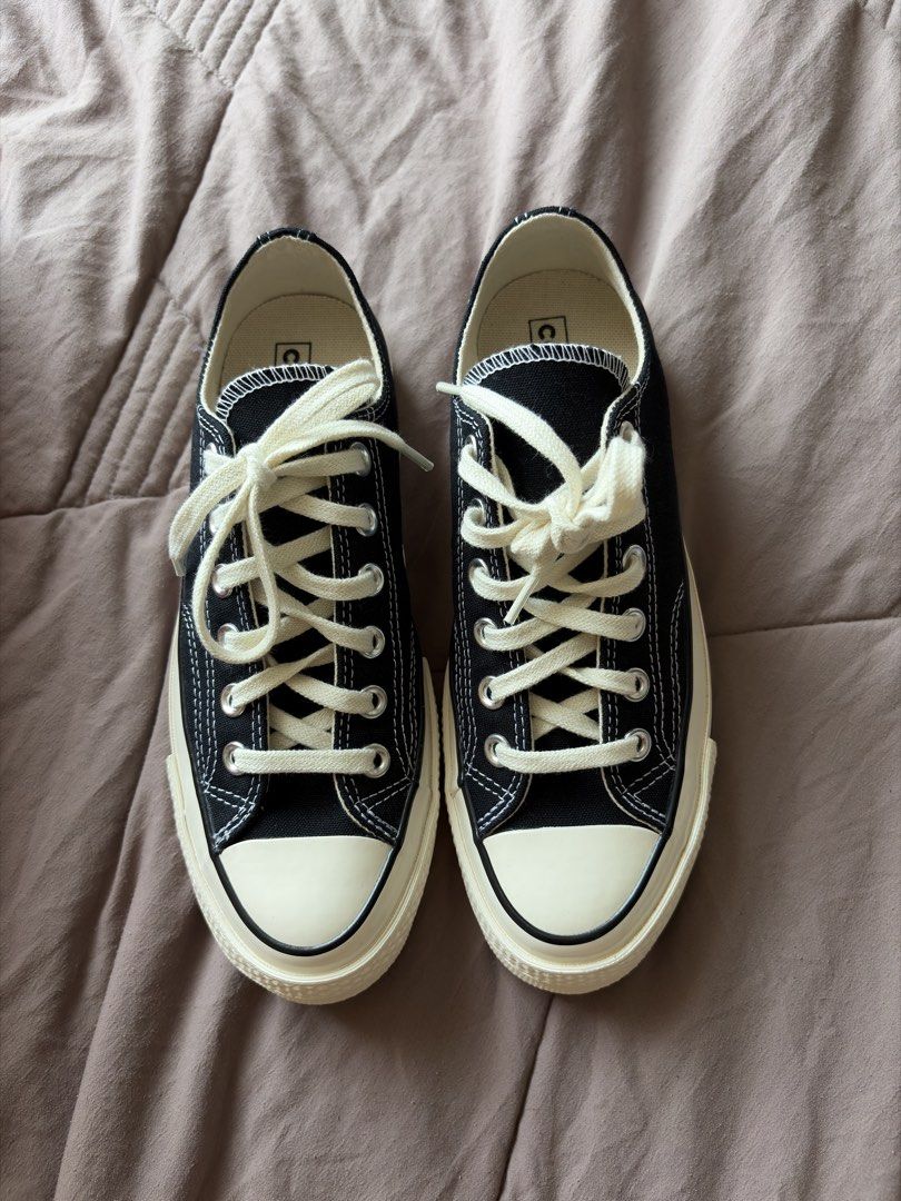 Converse Chuck 70 (Category: Sneakers) located in Makati City. Submitted by effgee (Listing ID 1464770641, Image 2). Description: FOR SALE | Converse Chuck 70 ✨ Color: Black 👟 Size: UK 5 / EUR 37.5 🏷️ Condition: Excellent, like-new condition, used once. 📸 Actual item photos posted With original box 100% ORIGINAL & AUTHENTIC Money back guarantee if proven fake. 💳 Payment: GCash / Bank Transfer 🛵 Delivery: Lalamove / Grab Buyer shoulders deliv