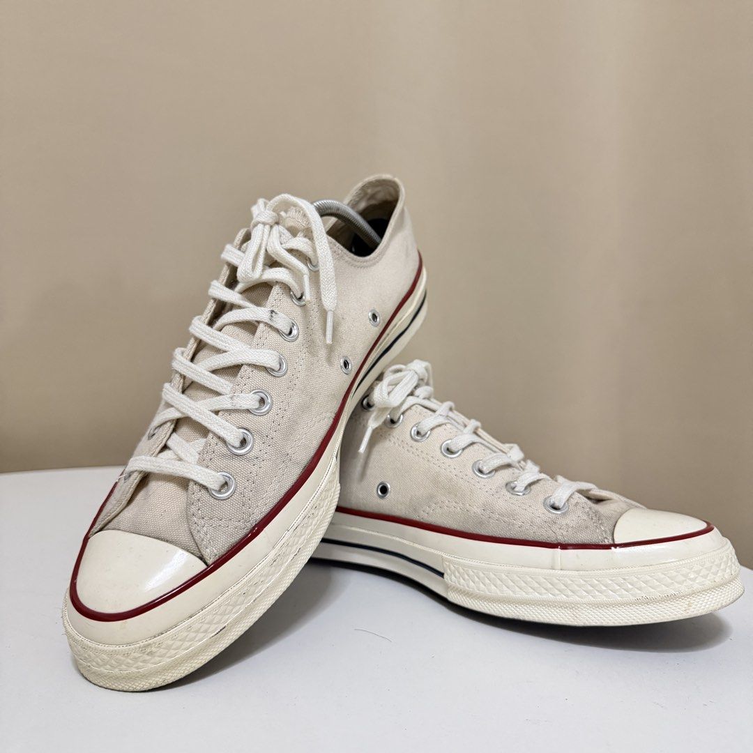Converse Chuck 70 Low (Category: Casual Shoes) located in Abucay. Submitted by wellnessessentials (Listing ID 1464943821, Image 2). Description: Converse Chuck 70 Low • Size: US 9 • Condition: Used • P1,800 .