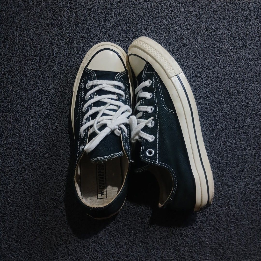 Converse Chuck 70 Low Black (Category: Sneakers) located in Cagayan de Oro. Submitted by sapatos_series (Listing ID 1464930282, Image 2). Description: C0NVĒRSĒ CHŪCK T4YLØR 🔥 good condition us7.5 eur41 26cm 1299 +sf.
