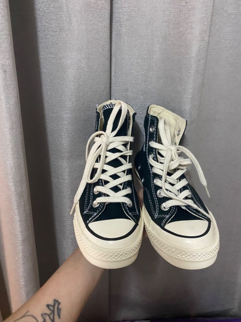 Converse Chuck Taylor (Category: Sneakers) located in San Mateo. Submitted by prelovedstuffsbycha (Listing ID 1464934747, Image 1). Description: Used once only Original Converse Size 35 No box Good as new.