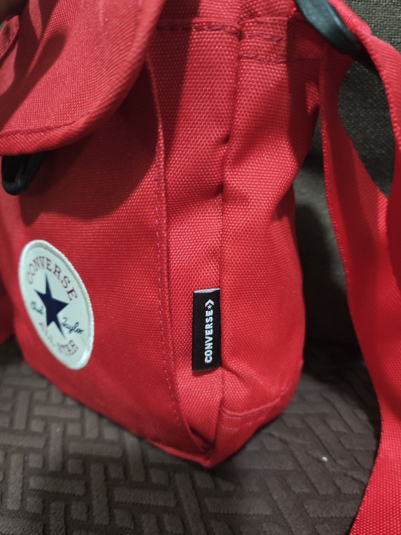 Converse sling bag (Category: Sling Bags) located in Pili. Submitted by zaneombao03491 (Listing ID 1464894297, Image 2). Description: .