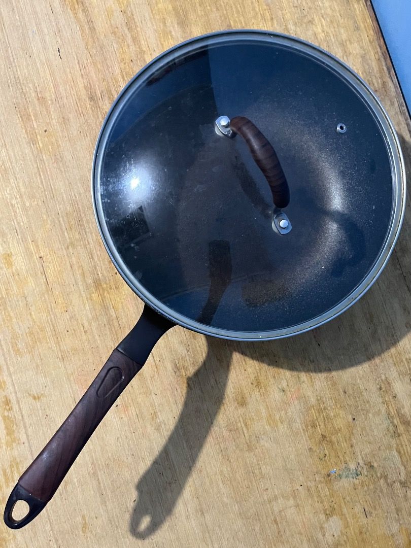 Cookware Set (Category: Cookware & Accessories) located in Pasig City. Submitted by hello_vvorld (Listing ID 1464907515, Image 2). Description: Selling these cookwares as a set for only ₱999.00! For individual purchases, please refer to the prices below: Strainer - ₱99 Frying Pan with Lid - ₱249 Frying Pan - ₱149 Pan - ₱129 Stockpot - ₱199 Stockpot with Lid - ₱239 Steamer - ₱99 Payment can be made via GCash, Maya, BPI, GoTyme, MariBank (SeaBank) 