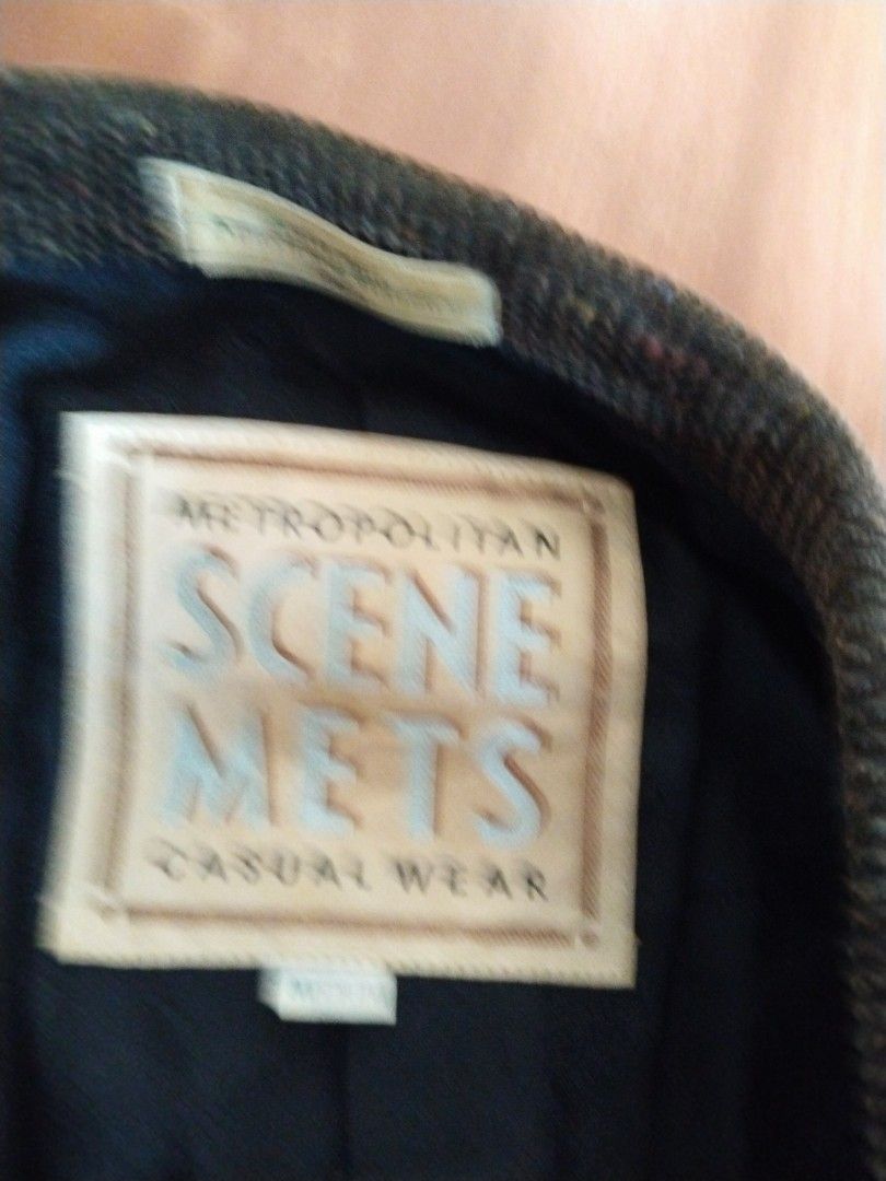 Cordoroy Coat (Category: Coats, Jackets and Outerwear) located in Mabalacat. Submitted by al_amin_thrift (Listing ID 1464818028, Image 2). Description: 🧥 1. Metropolitan Scene Mets Blazer / Sport Coat Details - Brand: Metropolitan Scene Mets — Casual Wear ​ - Size: Men’s Medium ​ - Material: Corduroy / textured wool-blend fabric — thick, warm, classic vintage style ​ - Color: Earthy brown-grey with subtle multi-color flecks ​ - Style: 2-button f