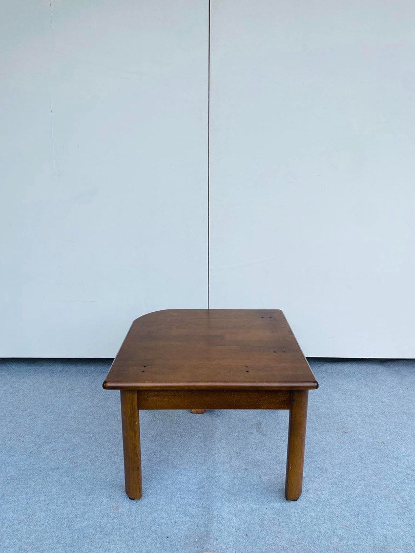 Corner Side Table / Center Table (Category: Tables & Sets) located in Manila. Submitted by elliefurnies31 (Listing ID 1464777773, Image 2). Description: "JAPAN SURPLUS" CORNER CENTER TABLE SIZE: 24L" x 24W" x 17H" inches (AS-IS ITEM) IN GOOD CONDITION.