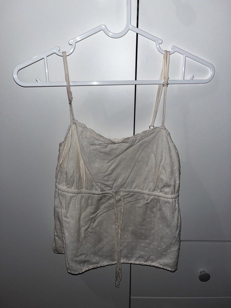 Cotton On Off White Top (Category: Blouses) located in Manila. Submitted by theclosetedit126 (Listing ID 1464886667, Image 1). Description: used twice.
