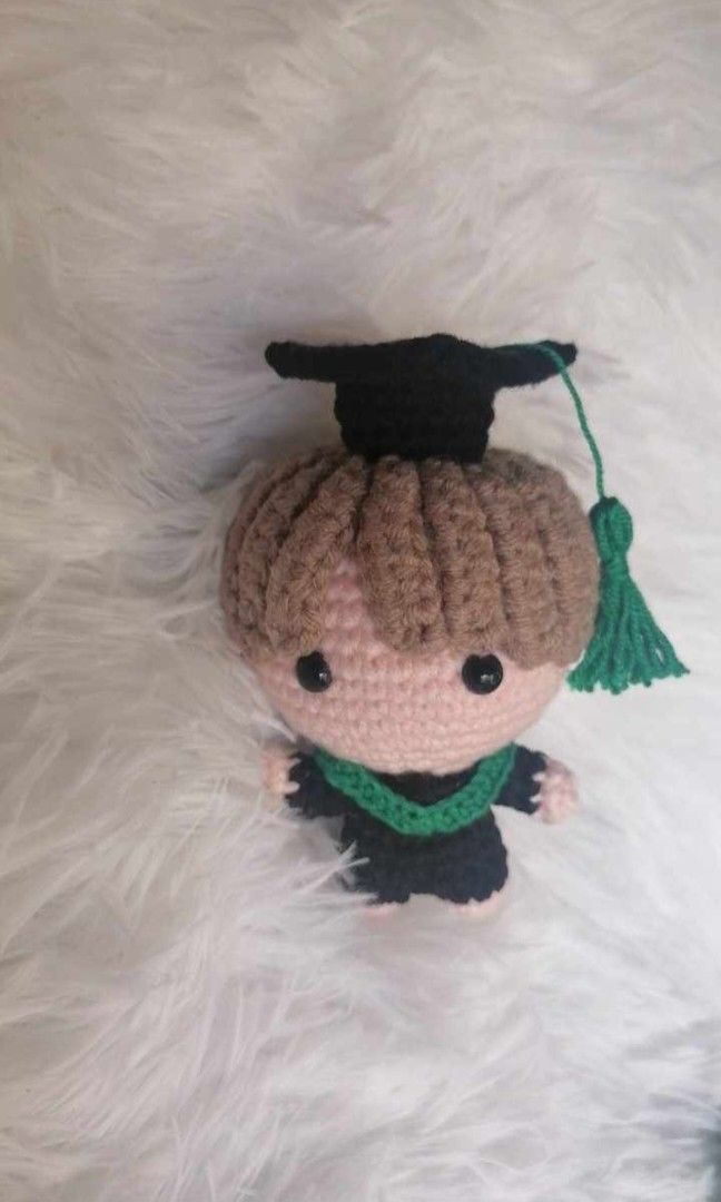 Crochet Graduate minis🩷 (Category: Handmade Craft) located in Manila. Submitted by meshaalcan16331 (Listing ID 1464790706, Image 2). Description: The crochet 4inch graduate mini is so adorable! 100% Handmade 120 per inch 🩷 Gift set bag available add 50.00 inclusion PVC bag, lights, shredded paper, Graduation card and ribbon We also accept customized orders😊 sample 4inch doll doctor, firefighter,nurse or teacher etc😊 just send us your referenc