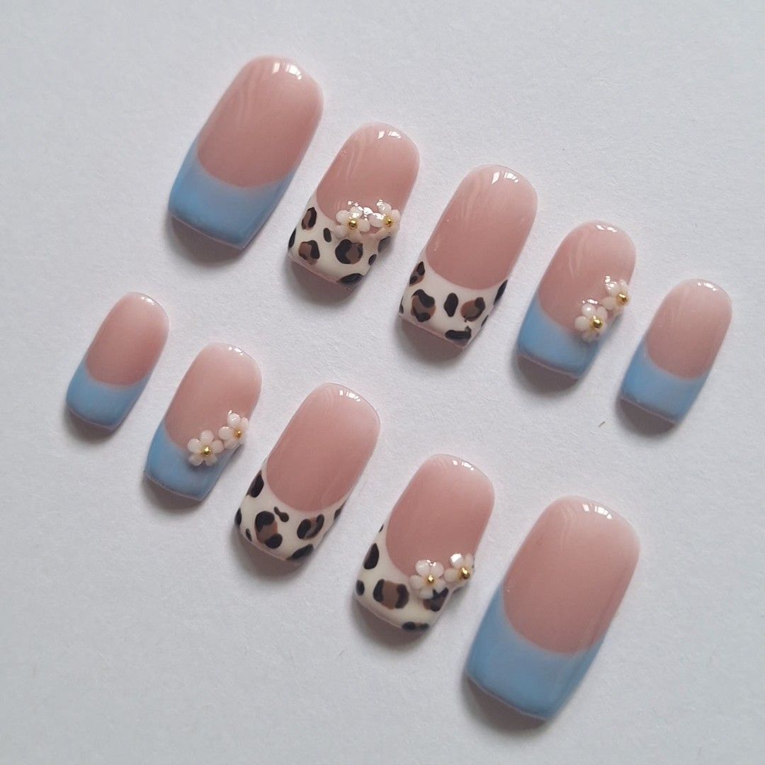 Custom press on nails (Category: Hands & Nails) located in Quezon City. Submitted by luxetips_pressph (Listing ID 1464781552, Image 3). Description: Custom Press On Nails for 250-350php Any shape and length message to order and for inquiries! Inclusions: 📌 Nail Prep Kit (Alcohol Pads, Cuticle Pusher, Nail File) 📌Jelly Glue 📌 Care Card 📌Press On Nails.